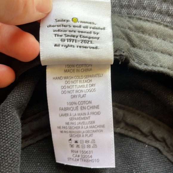 Smiley Face Patch Washed Black Denim Bucket Hat - Picture 5 of 5